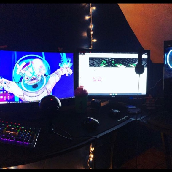 Gaming setup - Picture 8 of 8